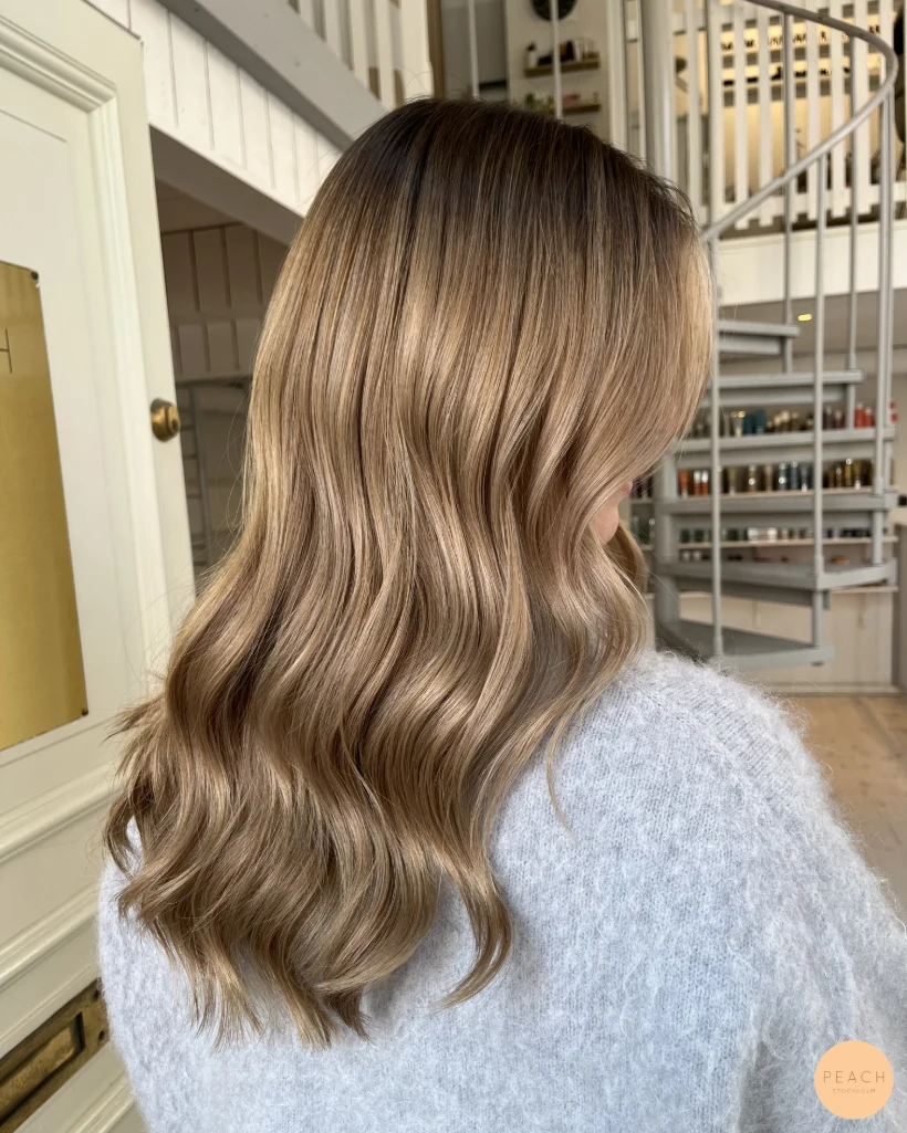 Bronde balayage med sval nyansering