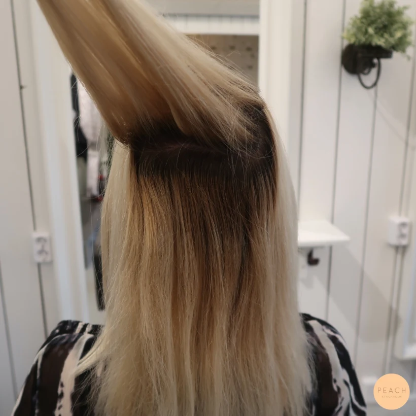 Från hemmablekt till beige blond med highlights och lowlights