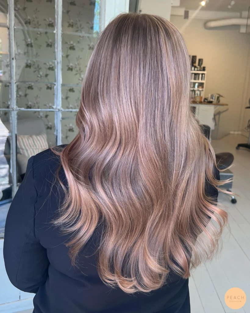 Blond rosé hår