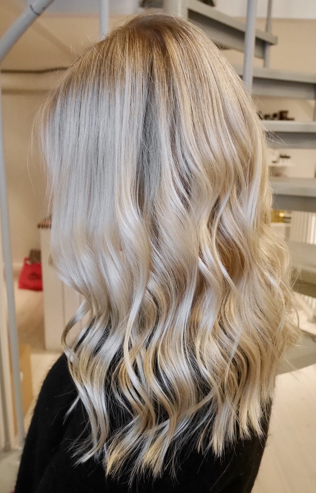 Blond hårfärg