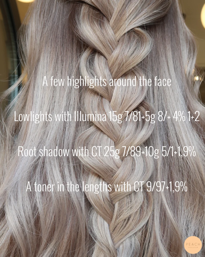 Beige blond hårfärg med ljusa slingor och rootshadow och mjuka lowlights