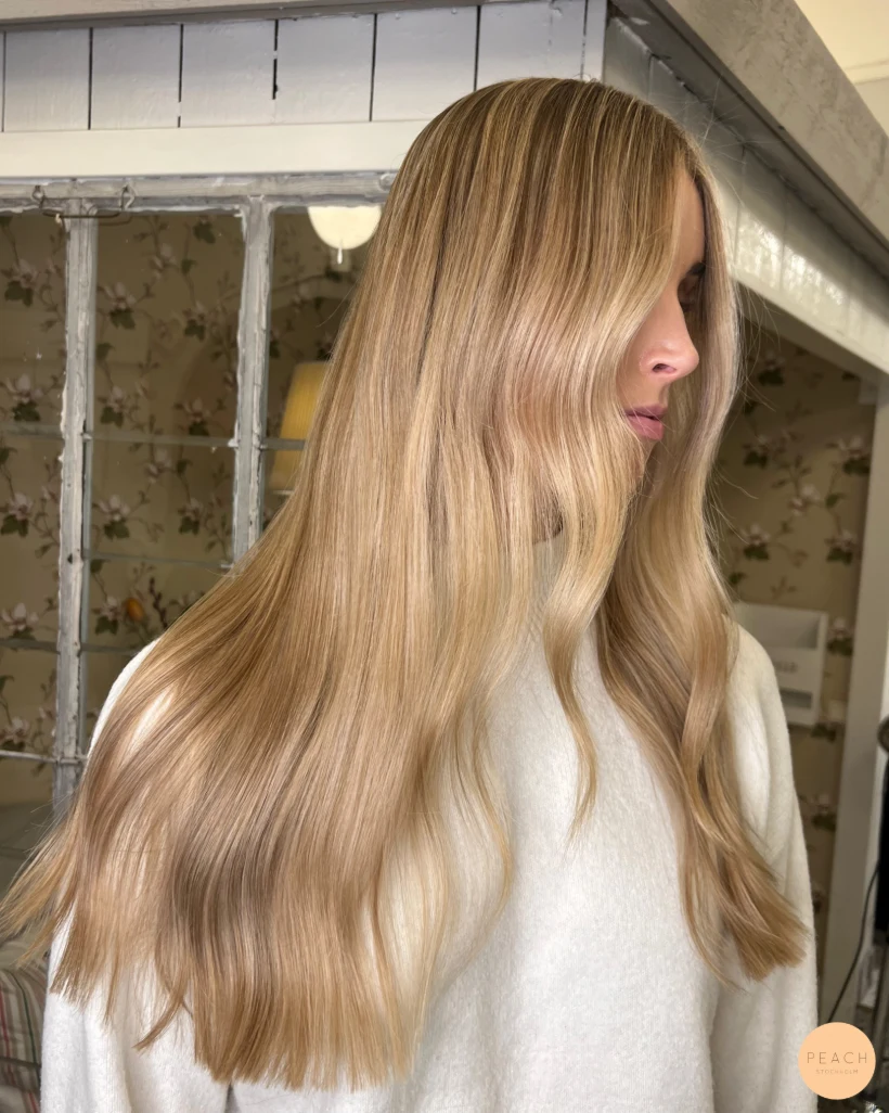 Creamy vanilla blonde hair🌸