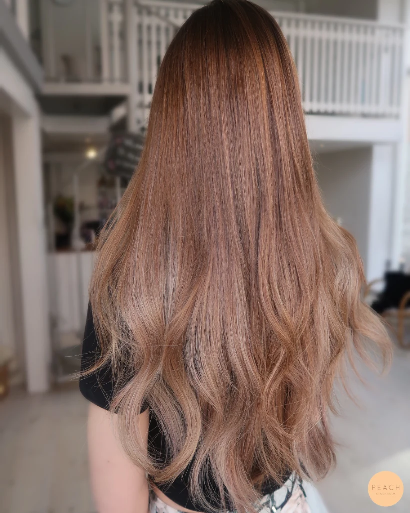 Hairtalk förlängning – salongsresultat av Alicia Siverman, 7 april 2021