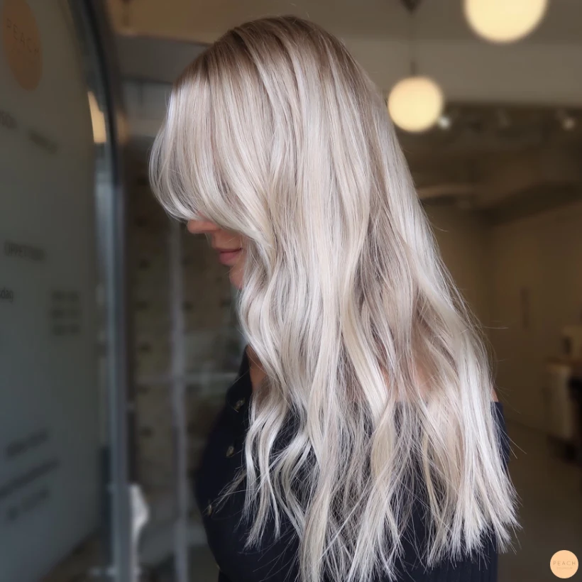 Cool blonde / kall beige hårfärg med slingor