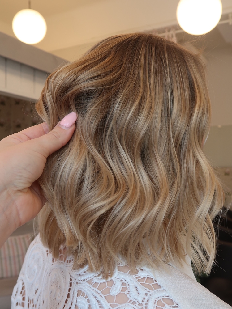 Lyxig blond hårfärg