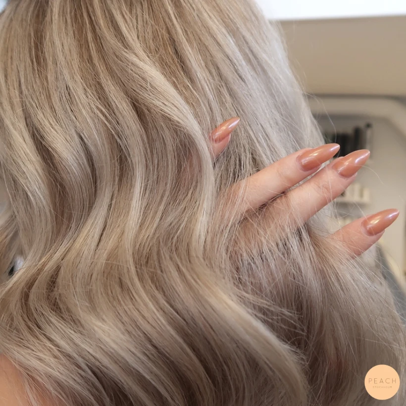 Lowlights i blont hår – salongsresultat av Therese Lindbladh, 17 april 2019
