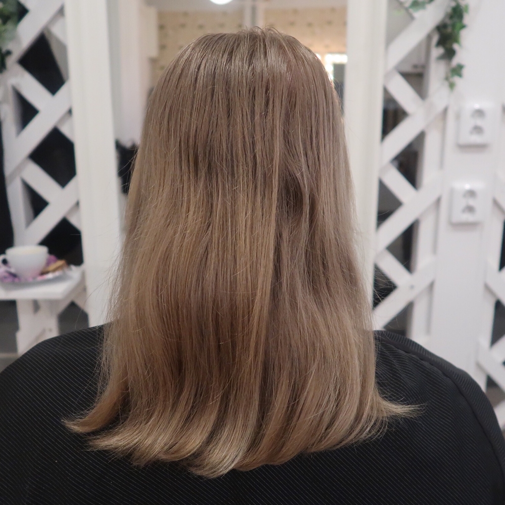 Blond