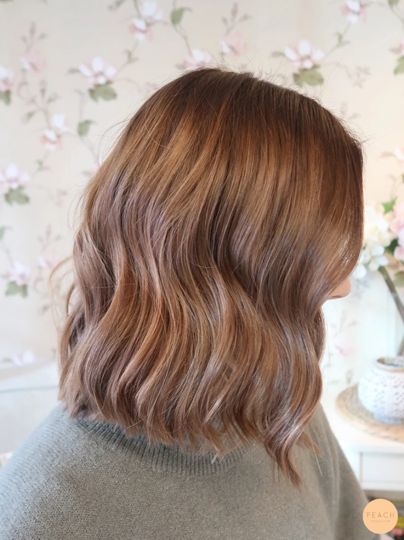 Soft balayage med ljusa slingor