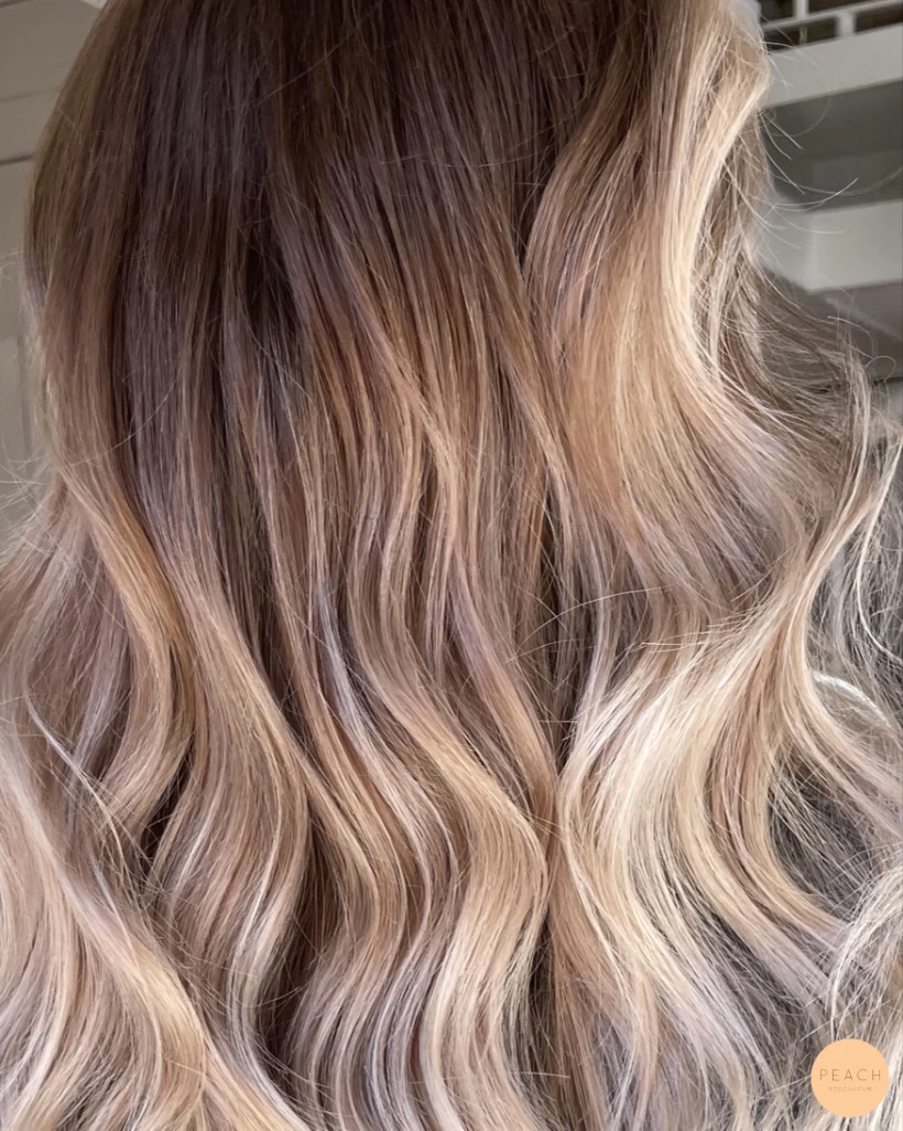 Balayage med uppljusning från mörkt hår