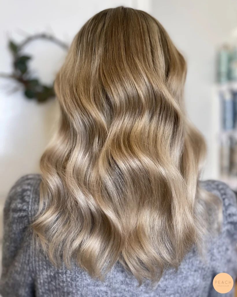 Blekta slingor & en beige nyansering