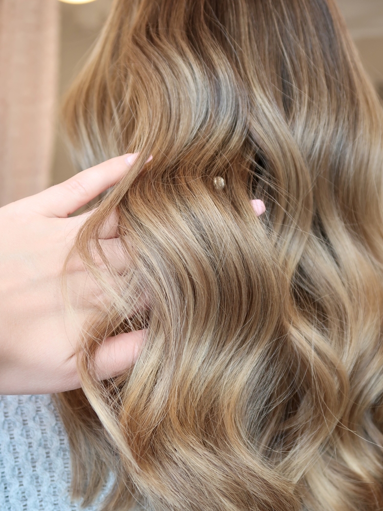 Balayage på mörkt hår