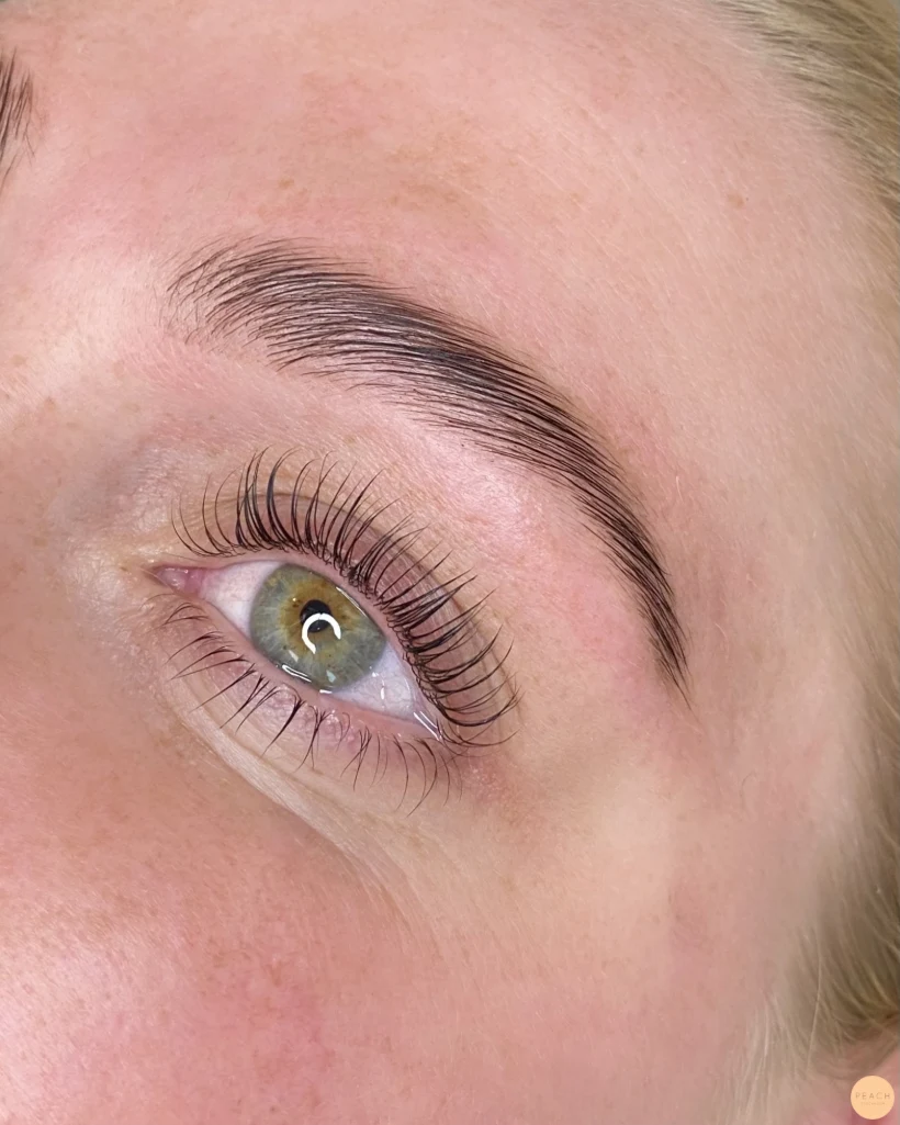 Yumi lashlift över och underfransar