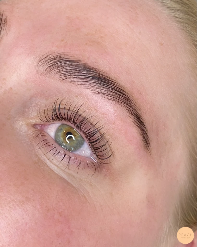 Yumi lashlift över och underfransar