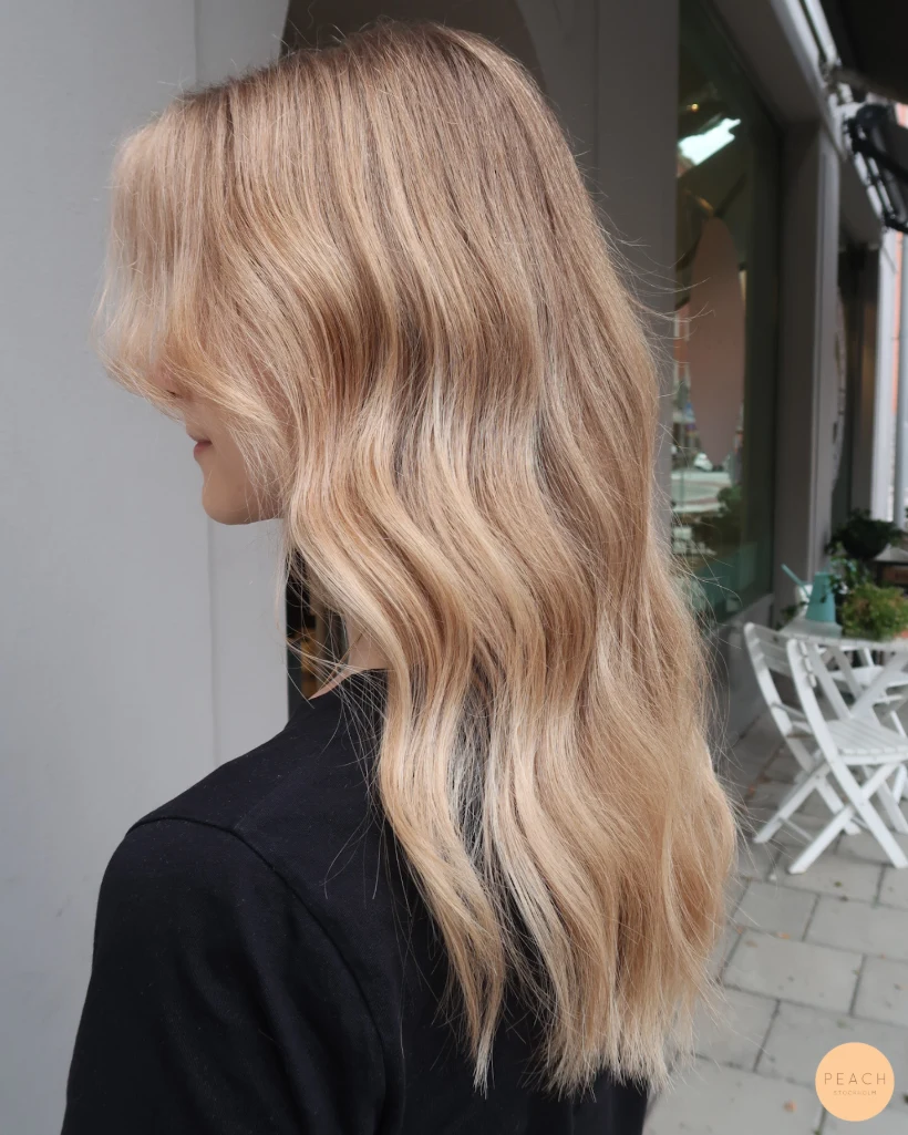 Soft balayage – salongsresultat av Elin Granqvist, 1 juli 2021