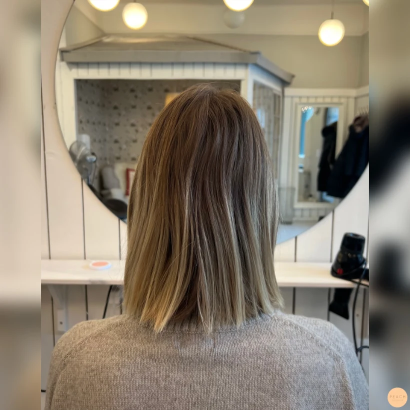 Beige soft balayage with moneypiece 🌟