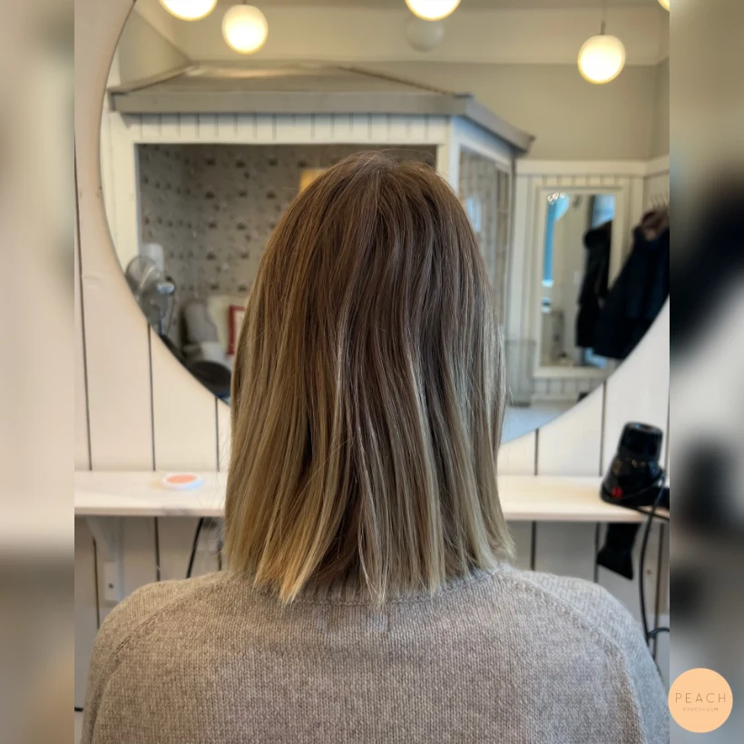 Beige soft balayage with moneypiece 🌟