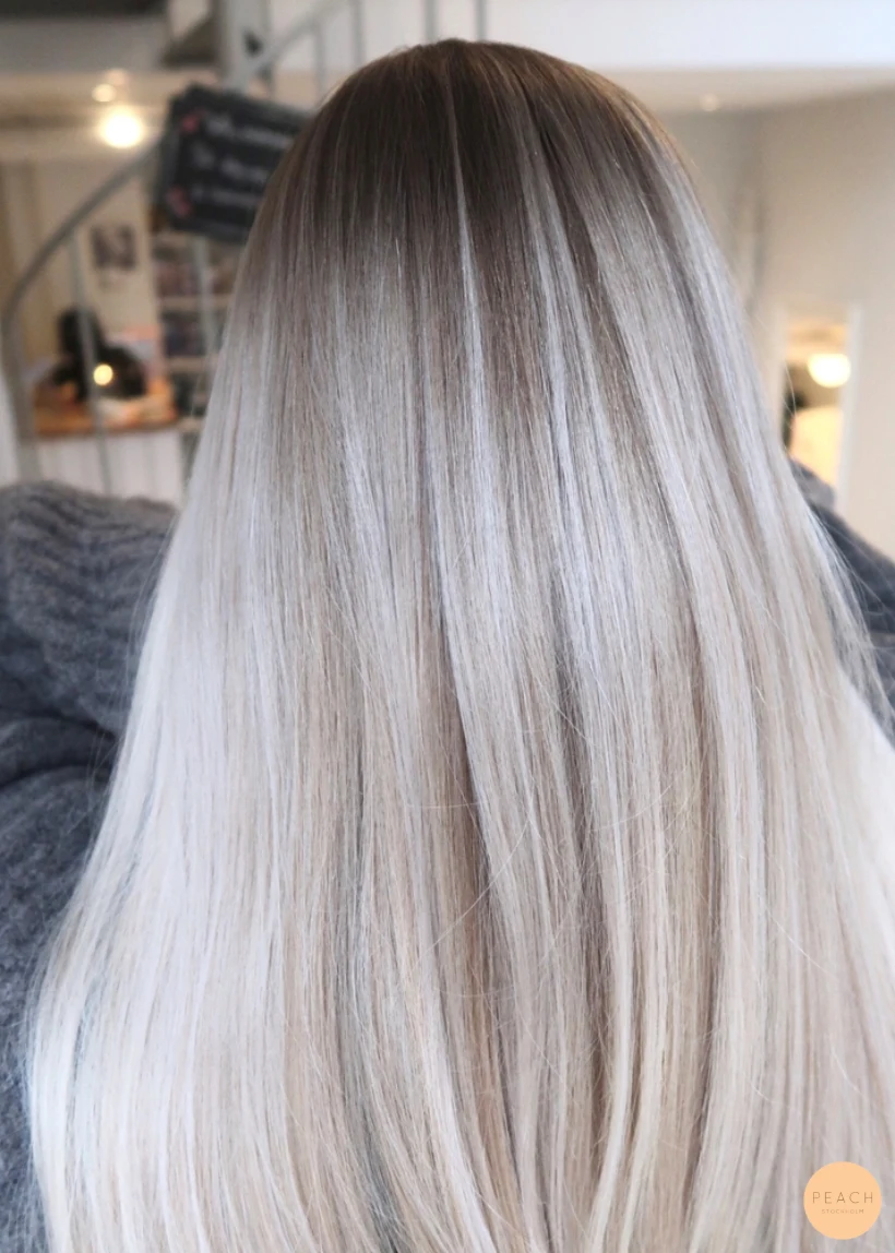 Ljus balayage kall blond