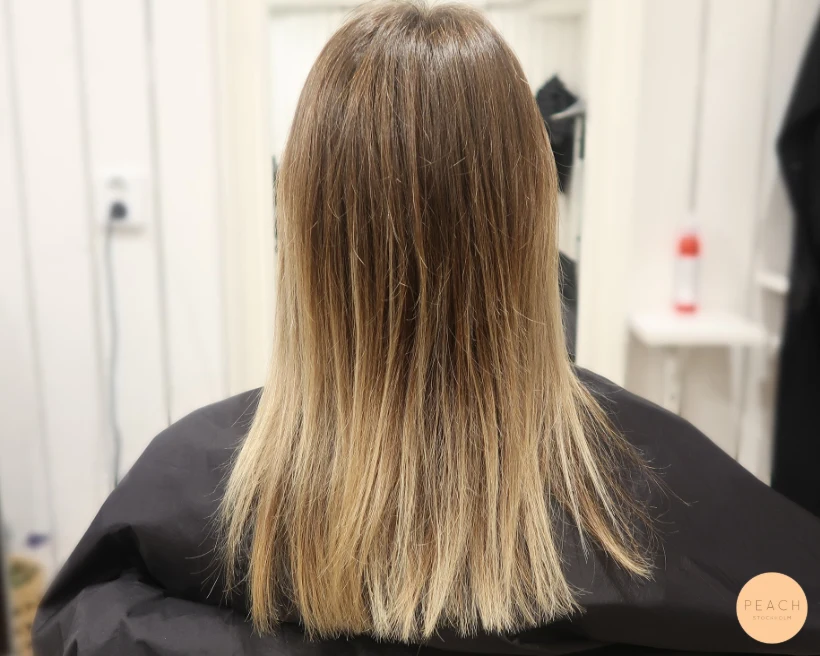 Kalla blonda slingor med rootshadow