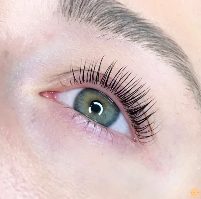 Yumi lashes före och efter