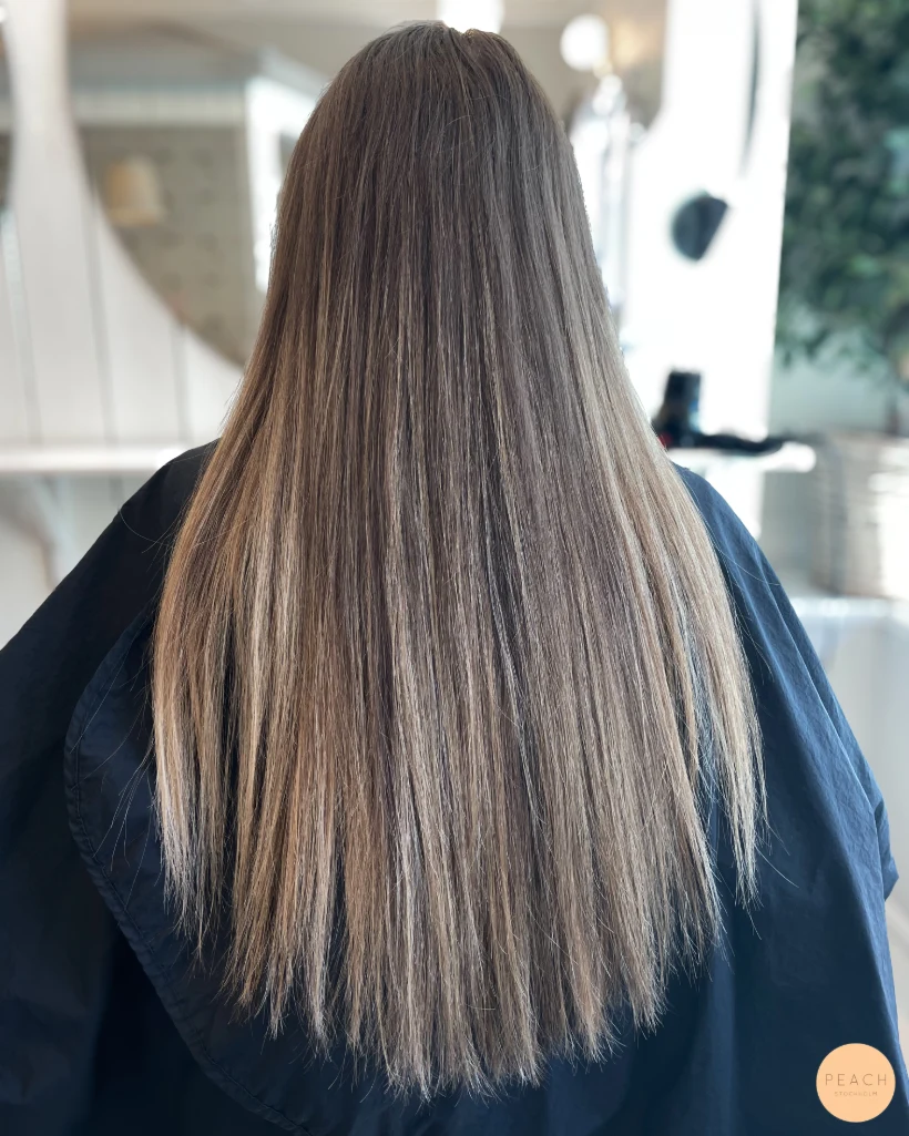 Soft bronde balayage med ljusa slingor