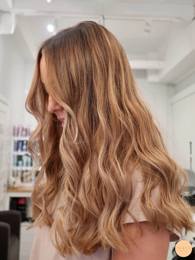 Balayage i mörkt hår – salongsresultat av Louise Zetterberg, 23 augusti 2019