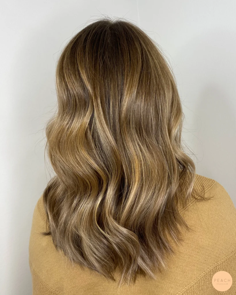 Beige balayage med beige toner