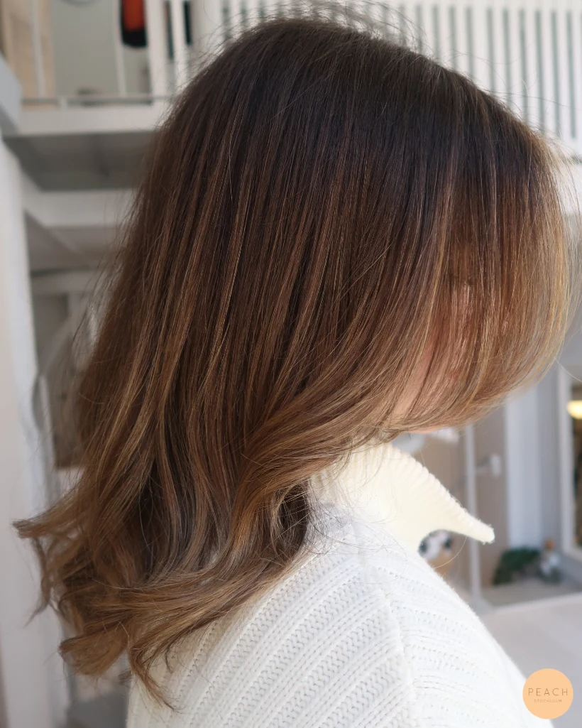Balayage på mörkt hår med faceframe