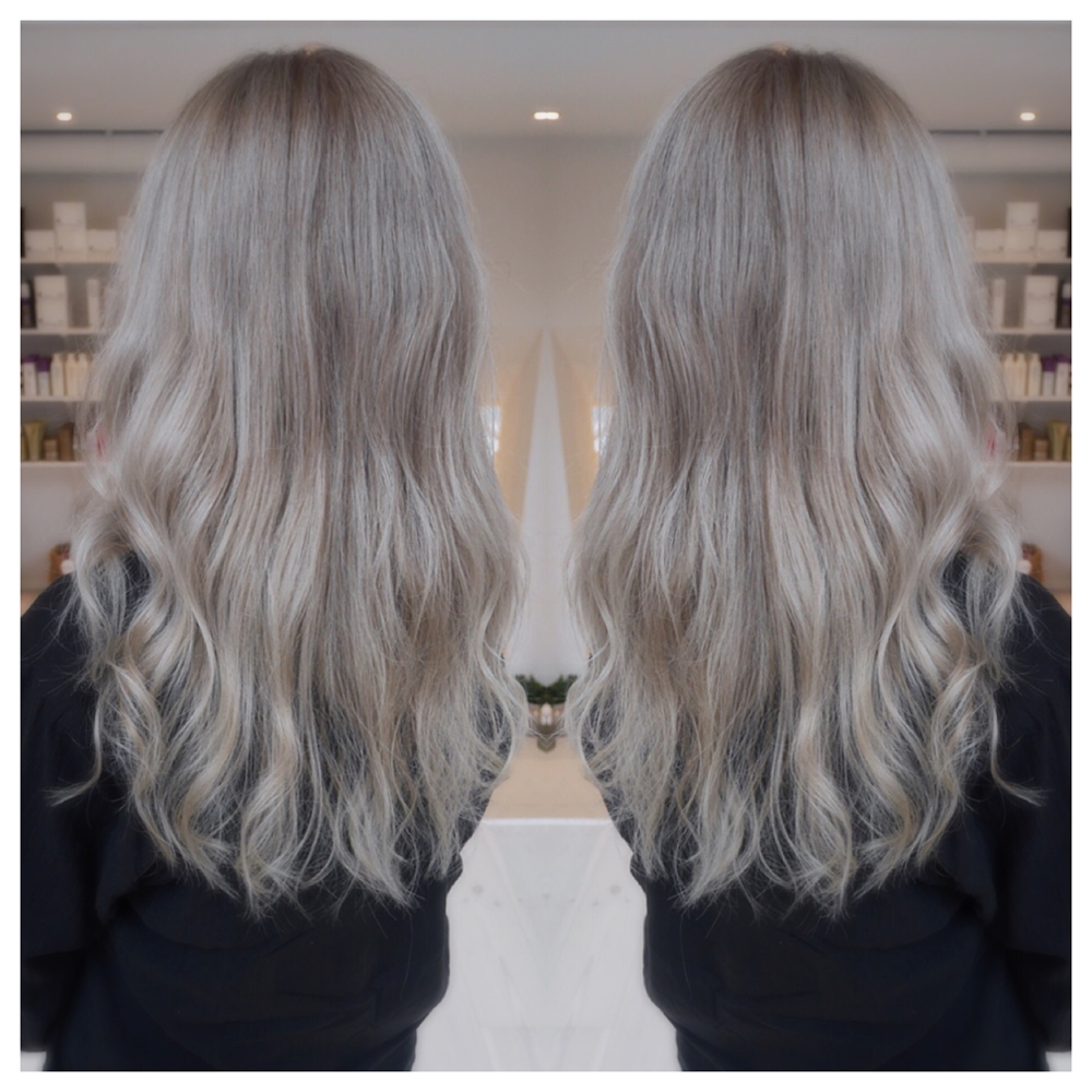 Silverblond hårfärg