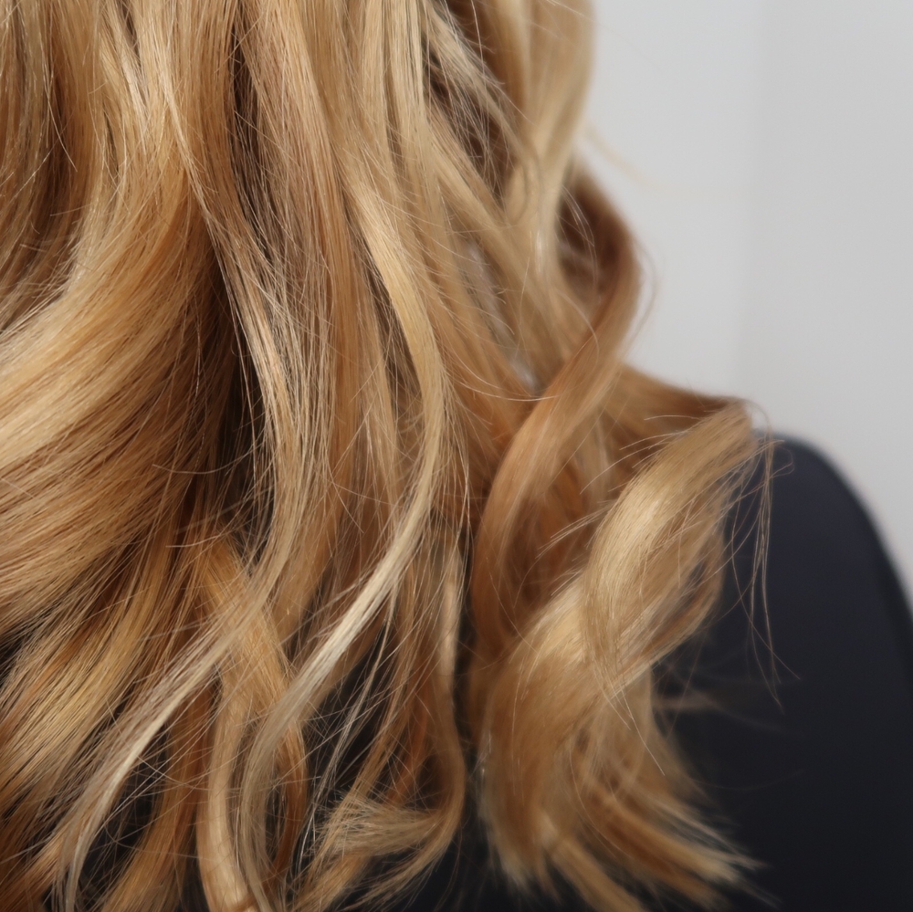 Varm blond hårfärg