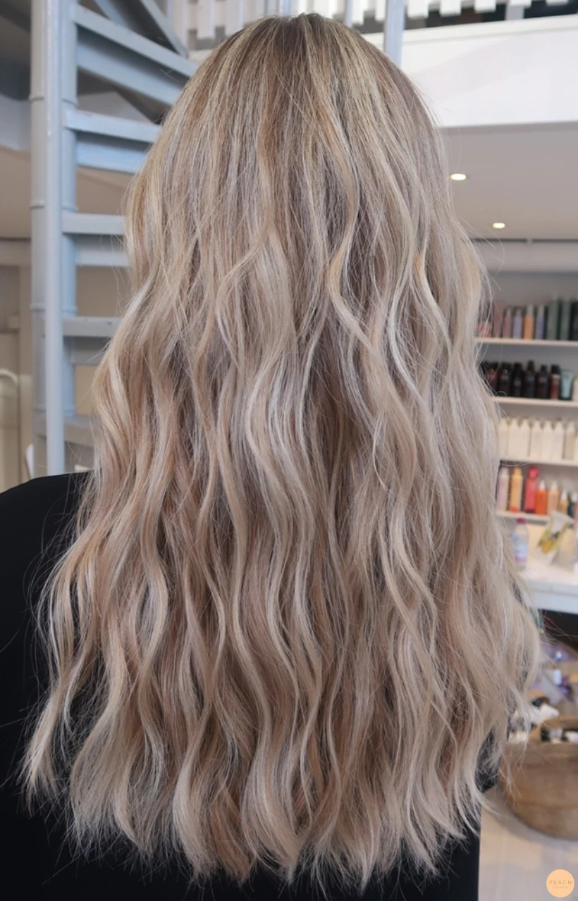 Balayage blond beach waves