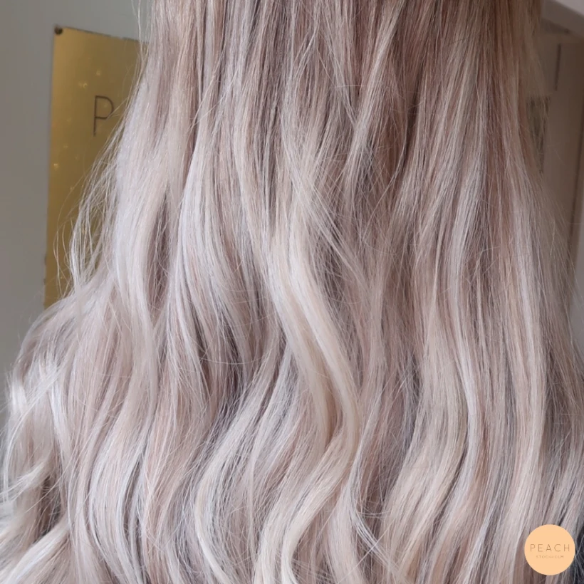 Balayage blond långt hår