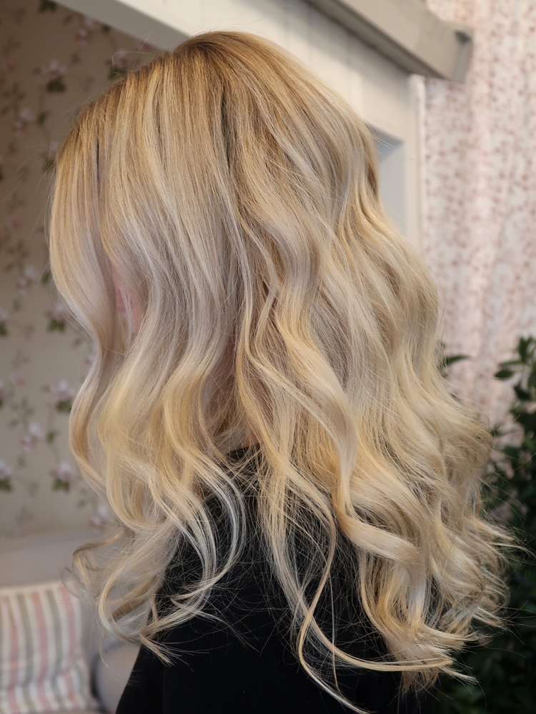 Kall blond balayage stockholm
