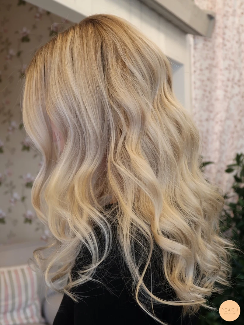 Kall blond balayage stockholm