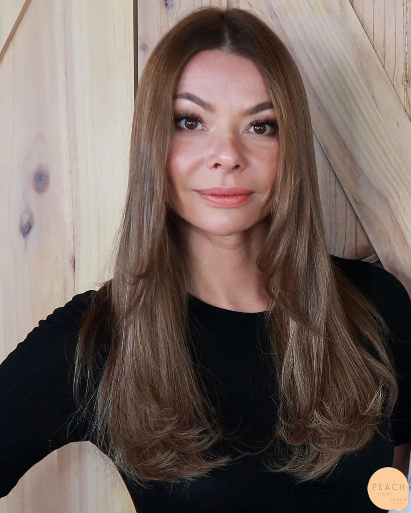 Hairtalk hairextensions hårförlängning i fin ljusbrun hårfärg i Stockholm