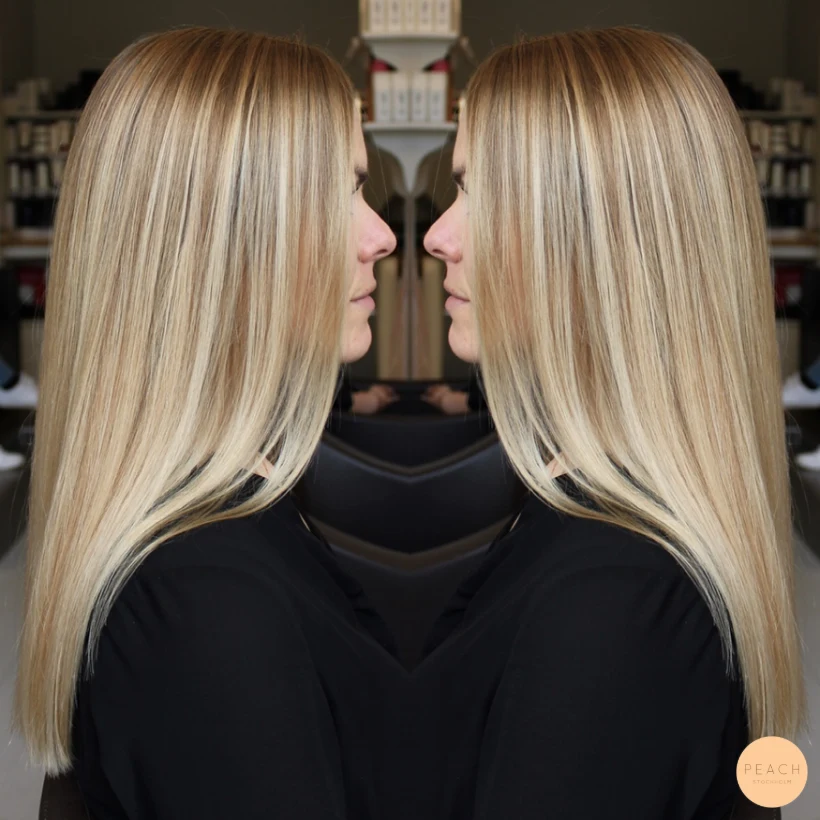 Soft balayage med naturligt beige blond ton