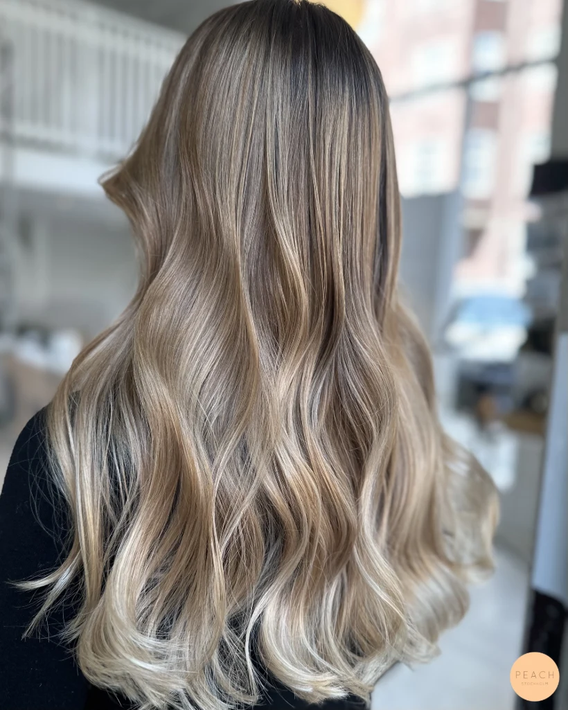 Beige blond – salongsresultat av Felicia Mankinen, 20 juni 2023