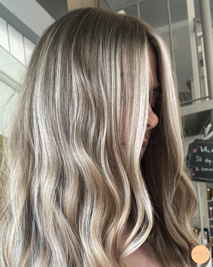Balayage blond – salongsresultat av Stina Tannerstål, 16 augusti 2021