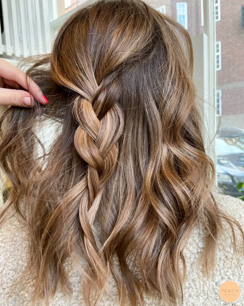 Bronde hårfärg med beige toner