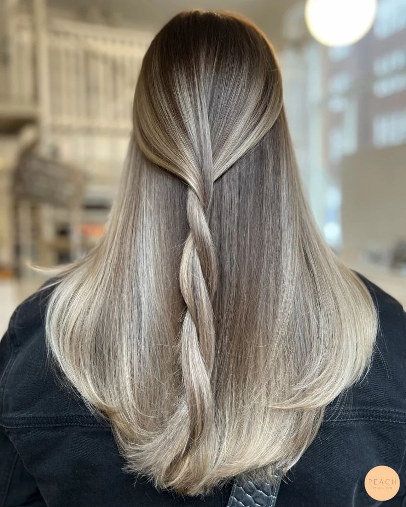 Soft balayage blond – salongsresultat av Alicia Siverman, 29 september 2022