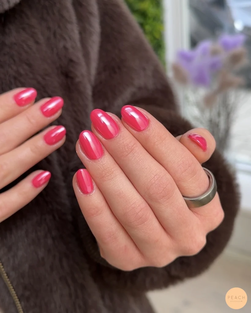 Chrome pink nails
