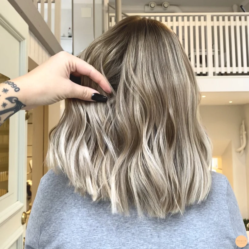 Beige blond hårfärg