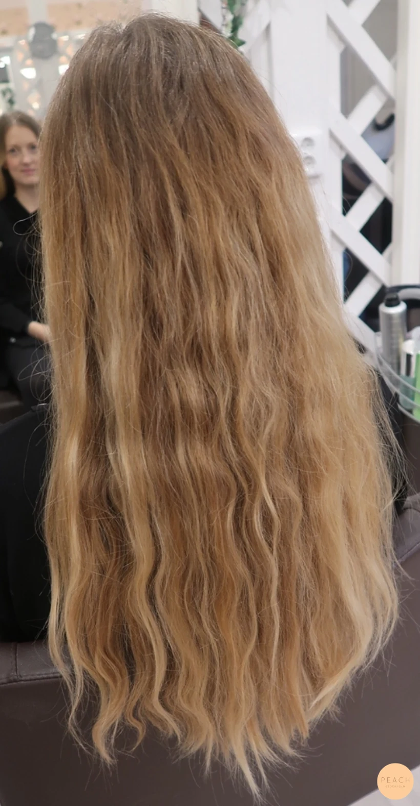 Balayage blond beach waves