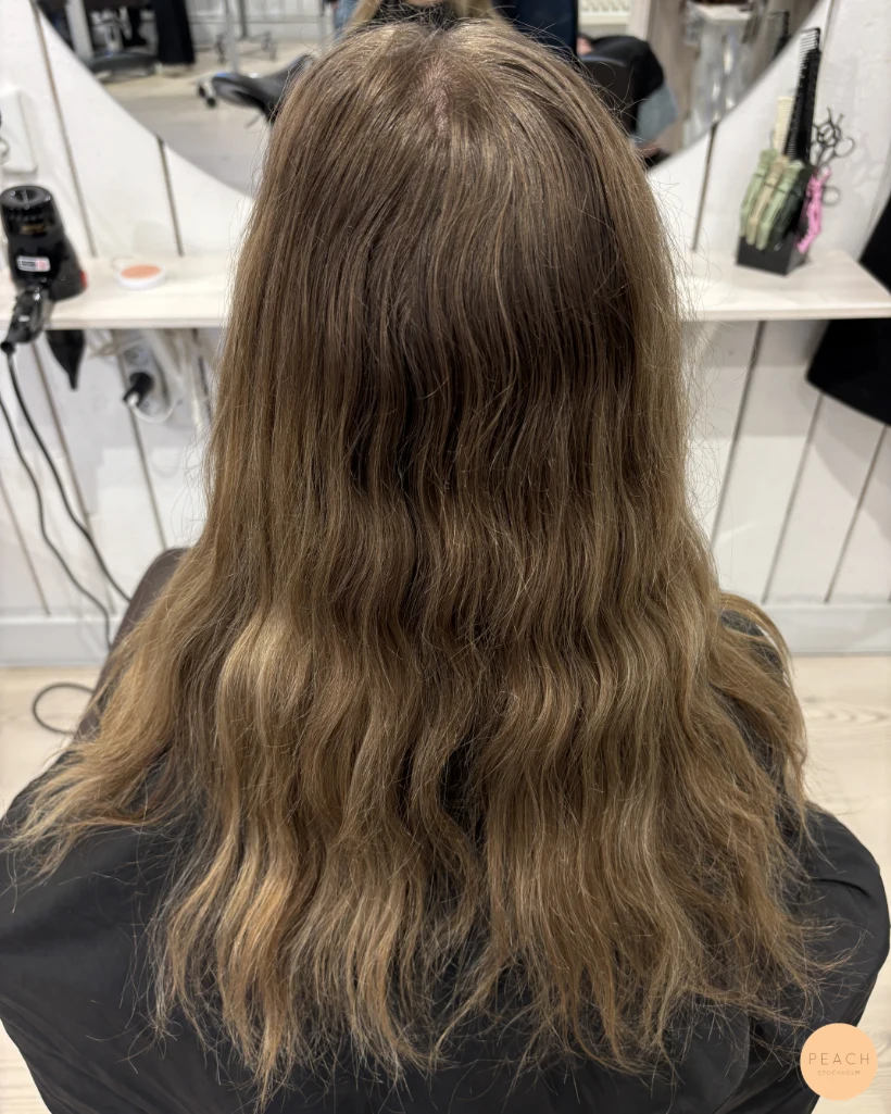Blond Balayage med mjuka teasylights