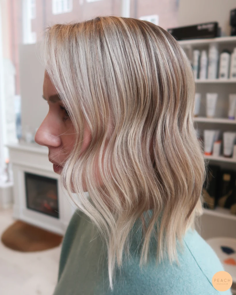 Blond balayage with lob cut