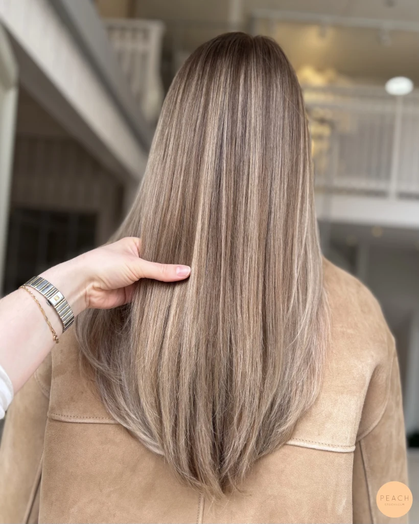 Soft beige balayage – salongsresultat av Marie Erks, 27 april 2026