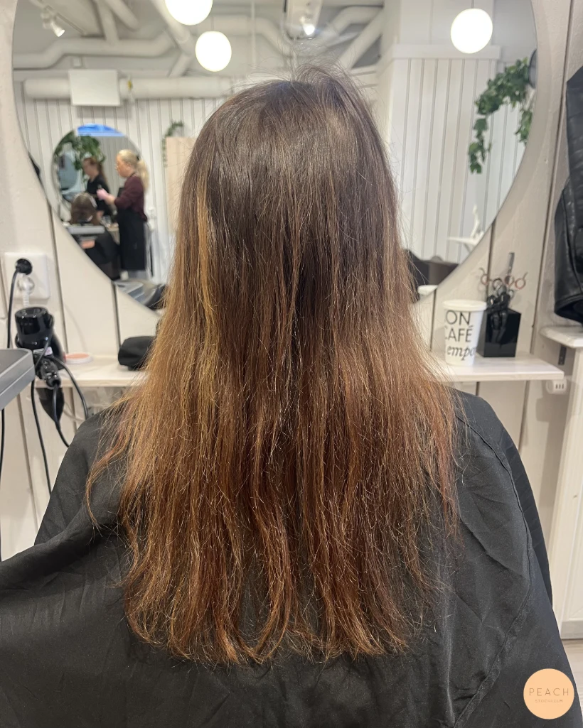 Creamy blonde hair med beige toner