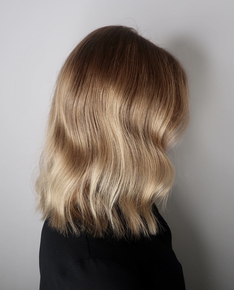 Balayage teknik mjuka blonda slingor