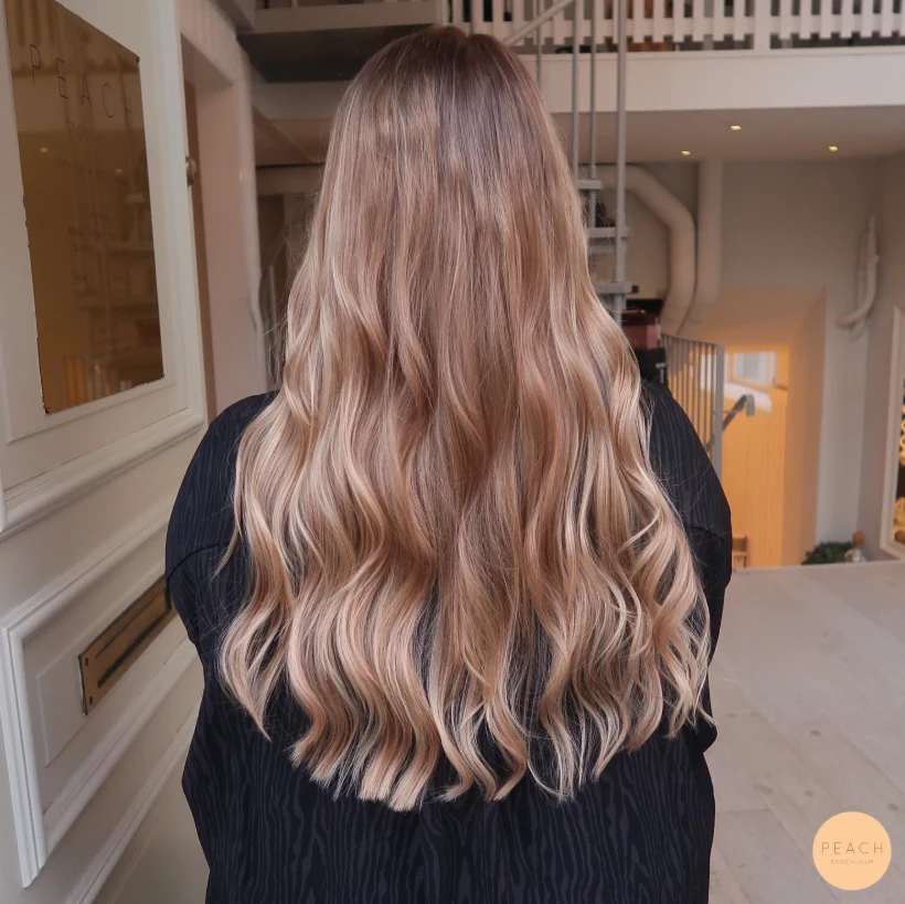 Soft balayage med extra glans