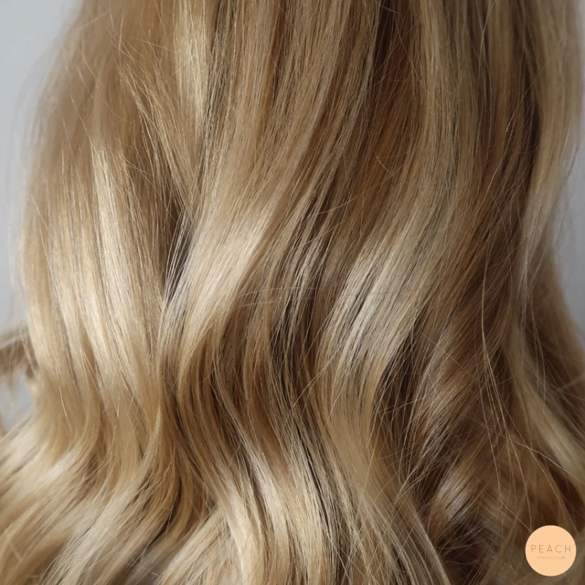 Balayage stockholm med ljusa slingor