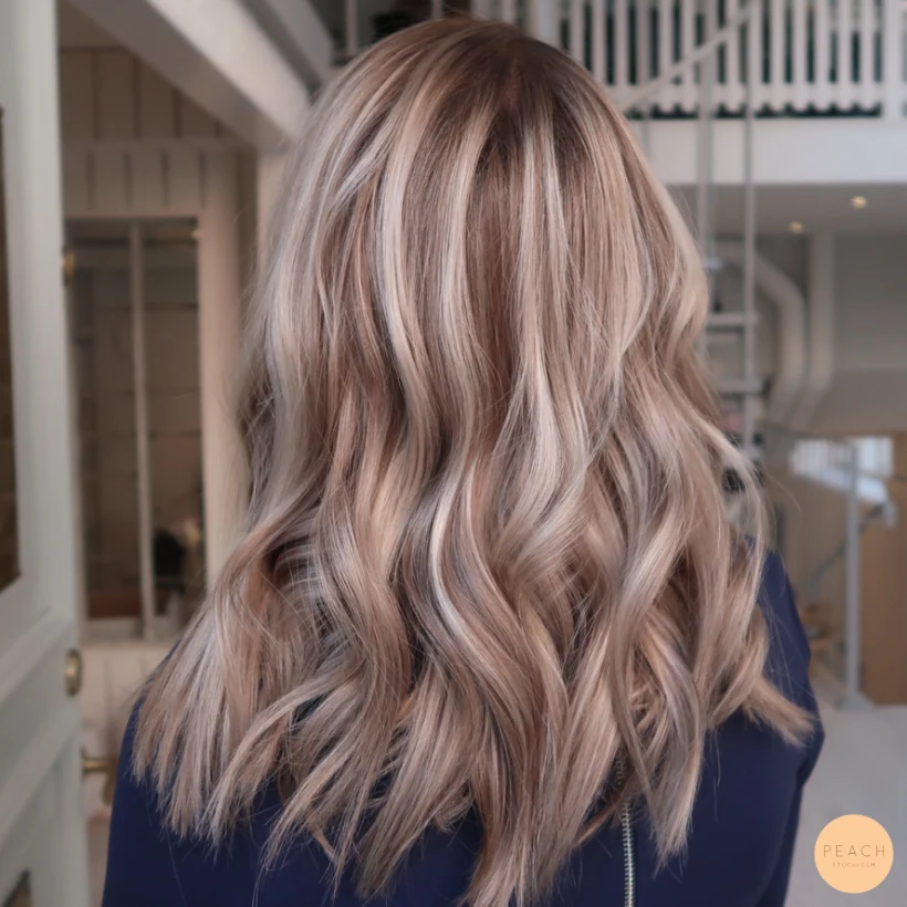 Kontrast balayage med mjuk root shadow